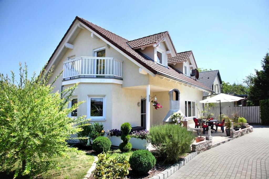 Ferienhaus Adler In Міров Екстер'єр фото